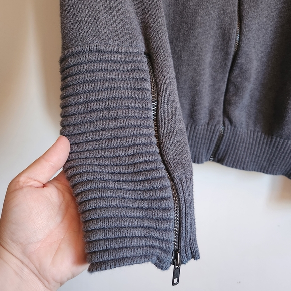 G by Guess Men's Knit Mock Neck Zip Cardigan Sz. XL Gray Ribbed Texture Sweater - Picture 9 of 16